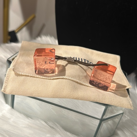 Louis Vuitton Accessories - Louis Vuitton Clear Blush Pink Cube Hair Ties